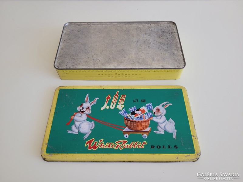Old metal box candy Chinese box white rabbit rolls