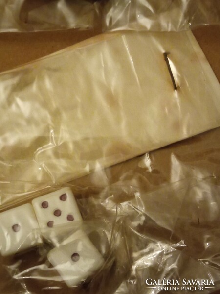 9 dice from the 1980s, traffic goods