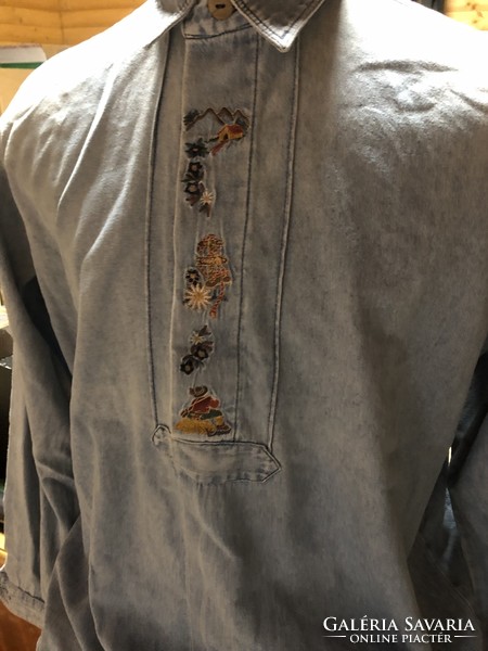 Traditional vintage hunting shirt with distressed denim shirt embroidery