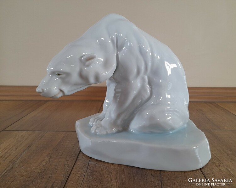 Old Herend polar bear