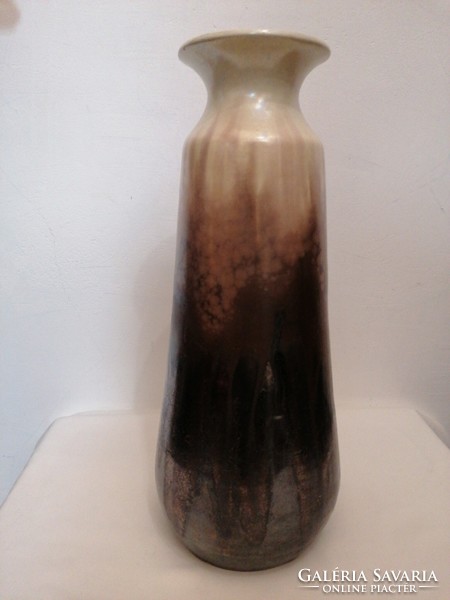 Ceramic vase by éva Bod (damaged)