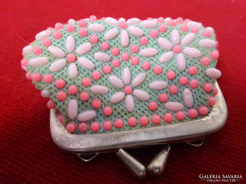 Mini wallet or jewelry holder decorated with pearls. Jokai.