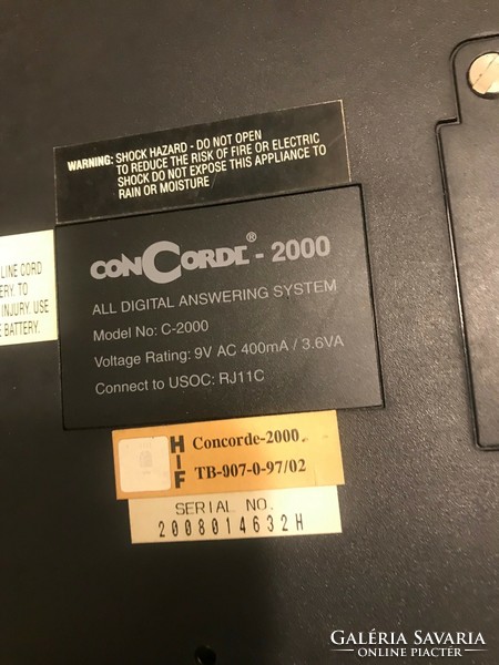 Régi vonalas telefon Concorde 2000 All digital auswering system márkájú.Fekete színű.