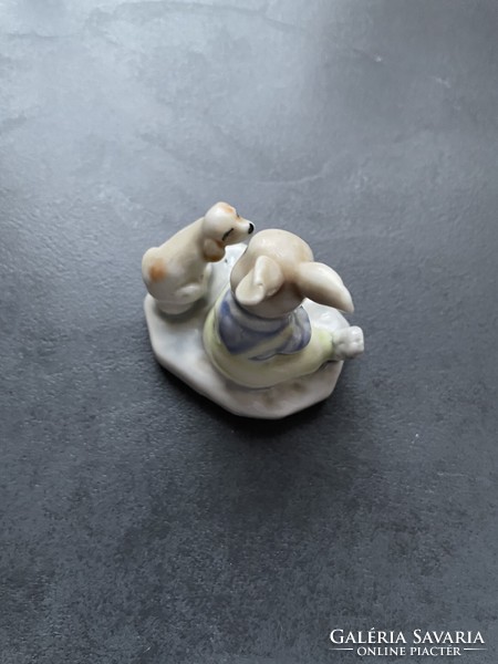 Beatrix Potter stílusú nyuszi porcelán figura