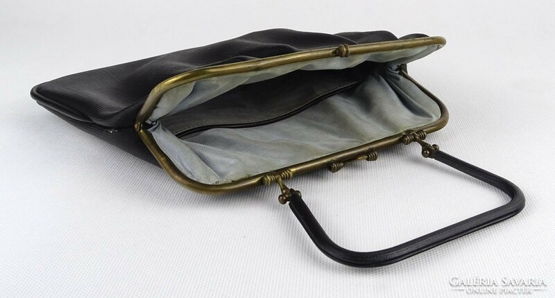 1O052 Régi rézcsatos fekete színű ridikül női kézi táska
