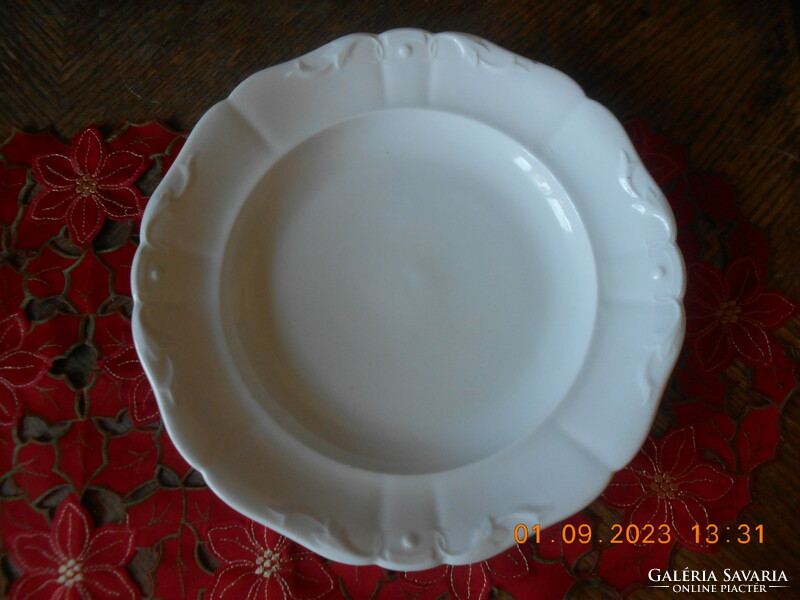 Antique porcelain bowl with tendril pattern