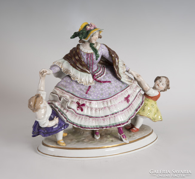 Ens porcelain figure - mother with her children