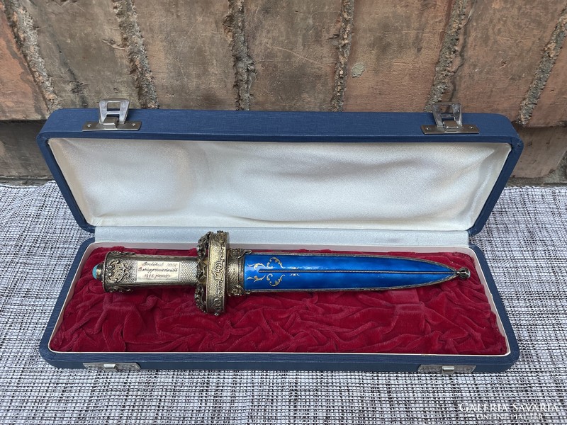 Silver fire-gilded, enameled dagger donated by the Minister of the Interior of the Republic of Poland in 1985