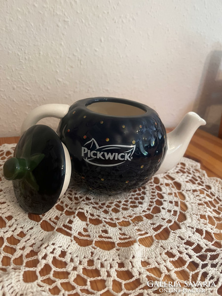 Pickwick jug with sugar bowl