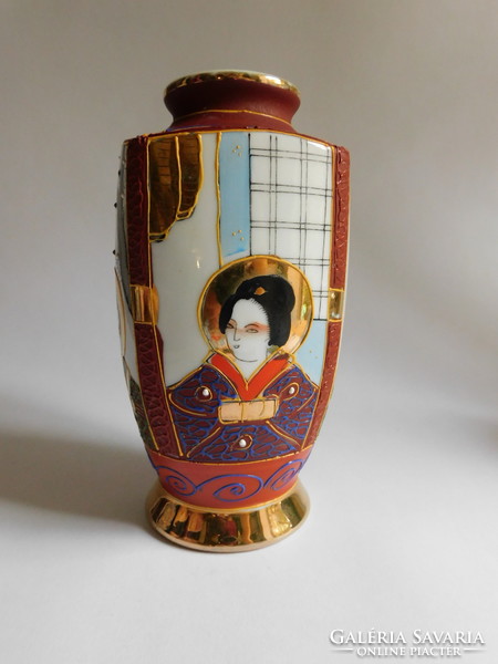 Japanese satsuma vase with geisha portraits 16 cm