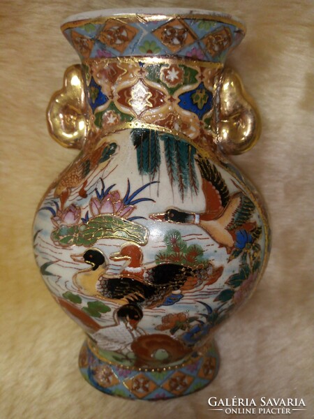 Gazdagon aranyozott kacsás kínai váza