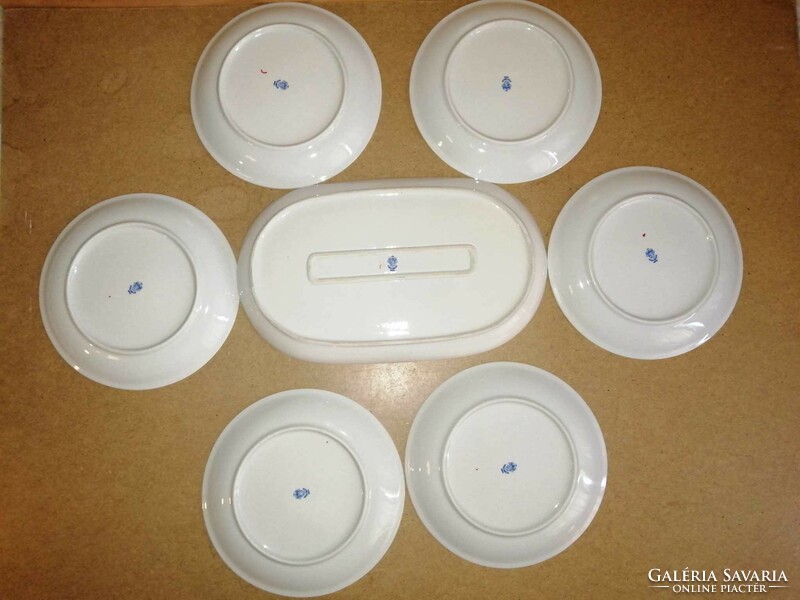 Alföldi porcelain canteen pattern tableware - 6 flat plates and 1 tray