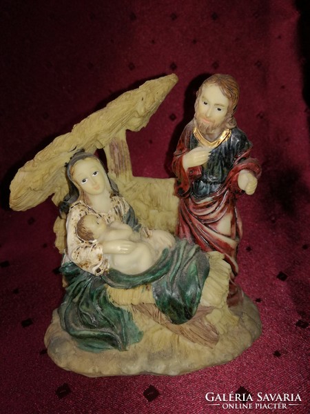 Christmas scene/nativity scene/figurative sculpture