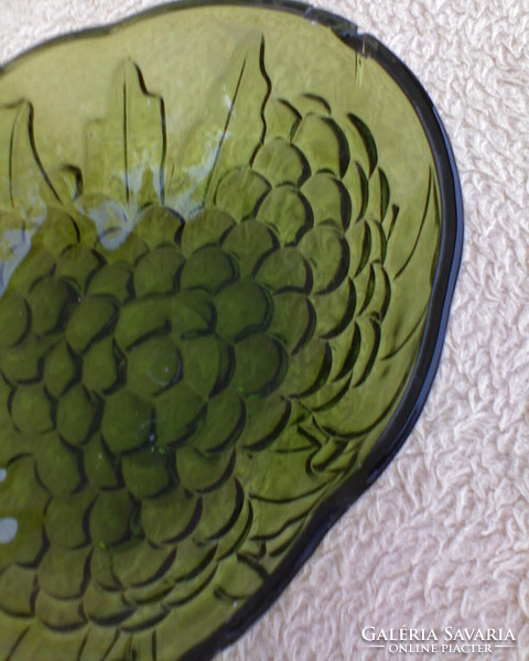 Szőlőfürt alakú zöld üveg tál