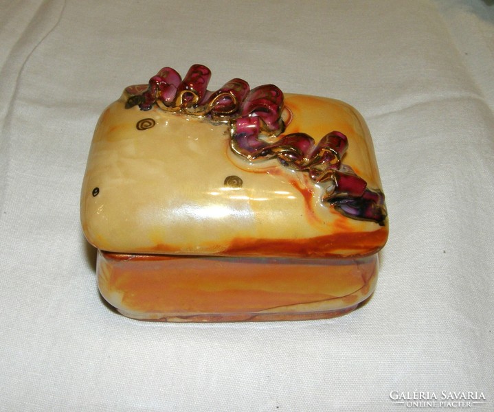 Segesdi wine - ceramic bonbonier - box