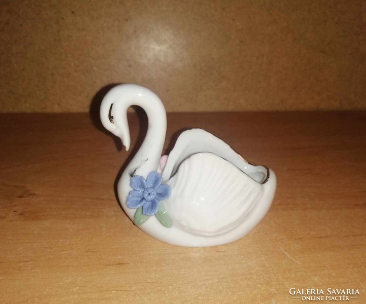 Porcelain swan figure sculpture - 8 cm long (po-1)