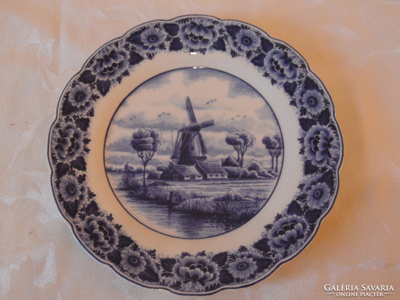 Delfi, Dutch porcelain wall plate