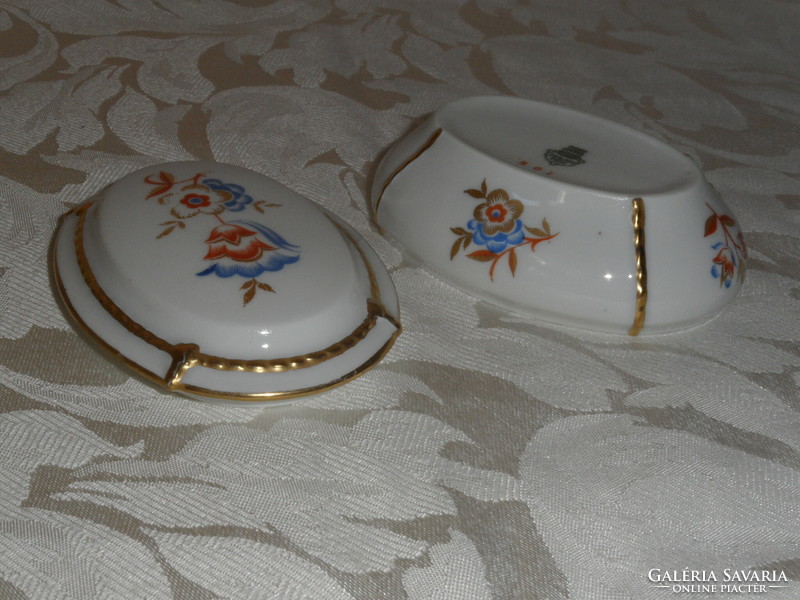 Zsolnay porcelain bonbonier, box