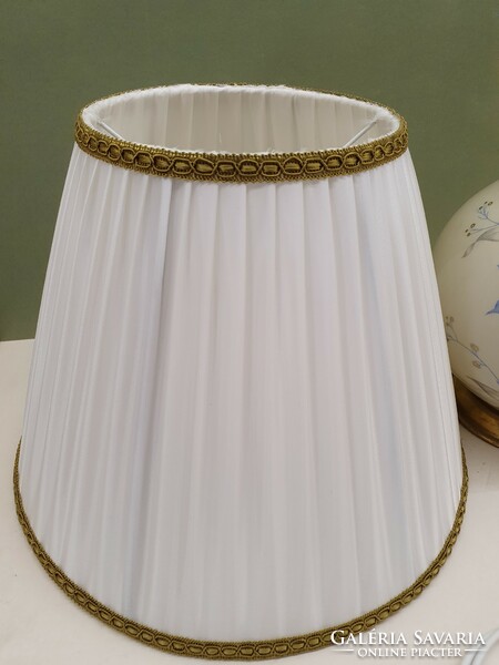 Nagy porcelán asztali lámpa, új elegáns hófehér lámpaernyővel