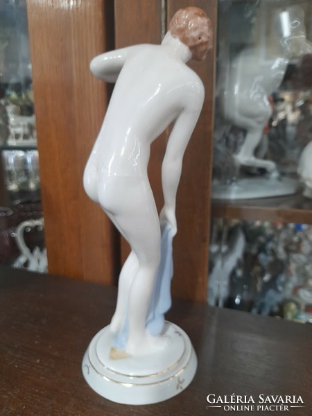 Royal Dux Elly Strobach Törölközős Női Akt Porcelán Figura. 24.5 cm.