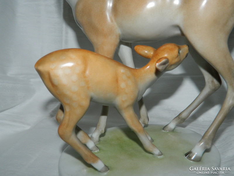 Herend deer couple