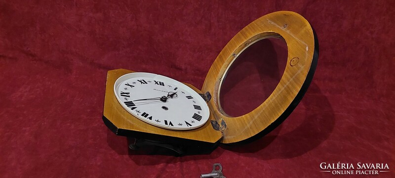 Jantar, a relatively rare round Russian wall clock, works
