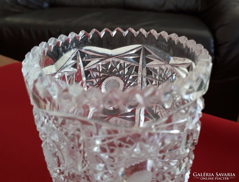 Lead crystal vase in perfect condition