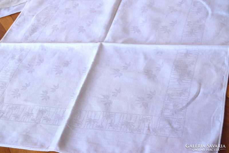 Never used art deco old festive large damask tablecloth tablecloth tablecloth cannabis pattern 134x124