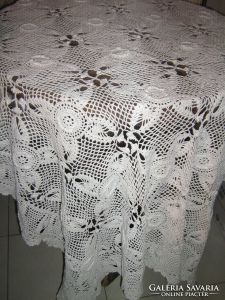 Beautiful antique white hand-crocheted flower pattern lace tablecloth