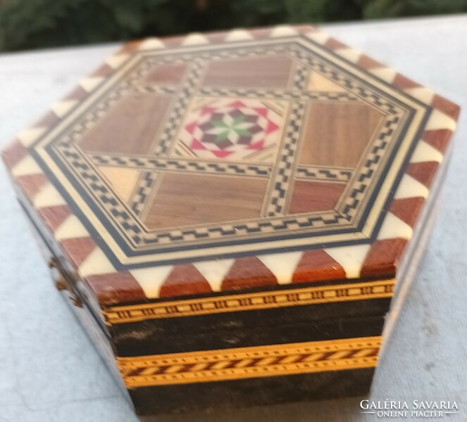 Original Taracea Hecho a Mano intarziás  spanyol hatszög alakú díszdoboz - doboz