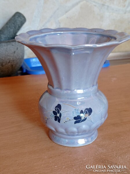 Szép fényes tölcsér alakú váza