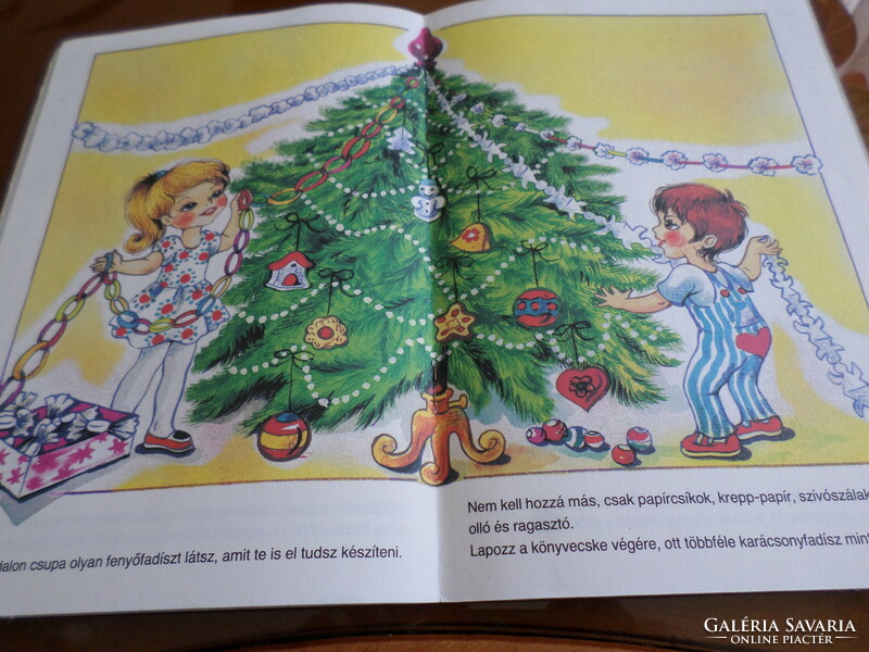 Christmas gift drawn by: Zsuzsa Somos text: Ágnes Horváth rainbow engaging booklets
