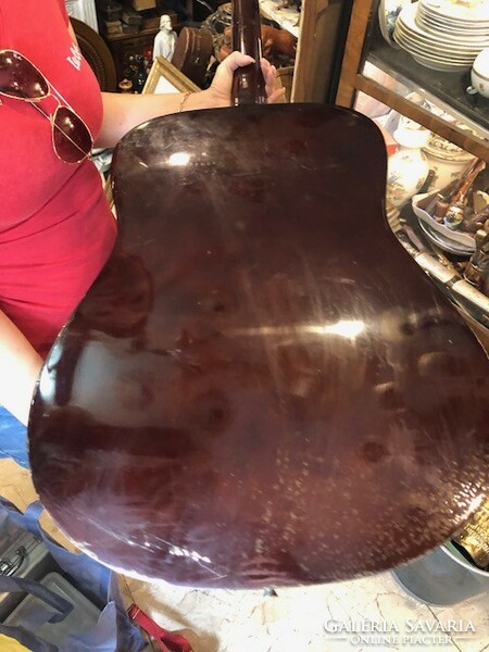 Guitar, julia, made of mahogany, 1960s, intact, 1 string missing.