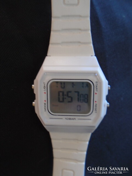 New! Super sports watch - lcd / display, date, alarm function, etc
