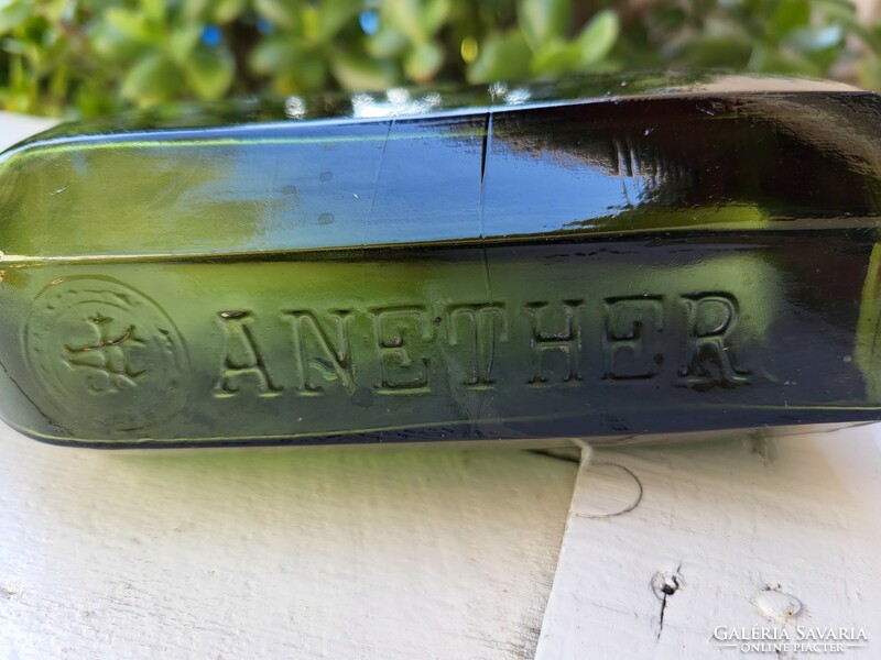 Old medicinal apothecary glass_anether