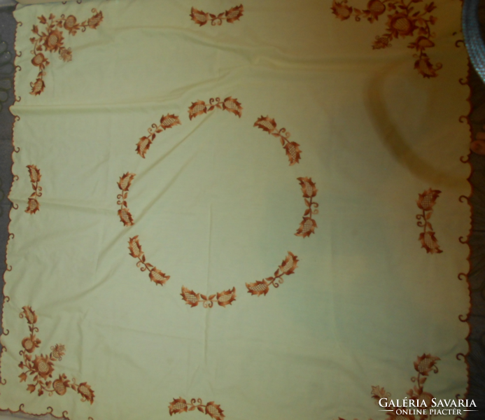 Large embroidered tablecloth 133 cm x 133 cm