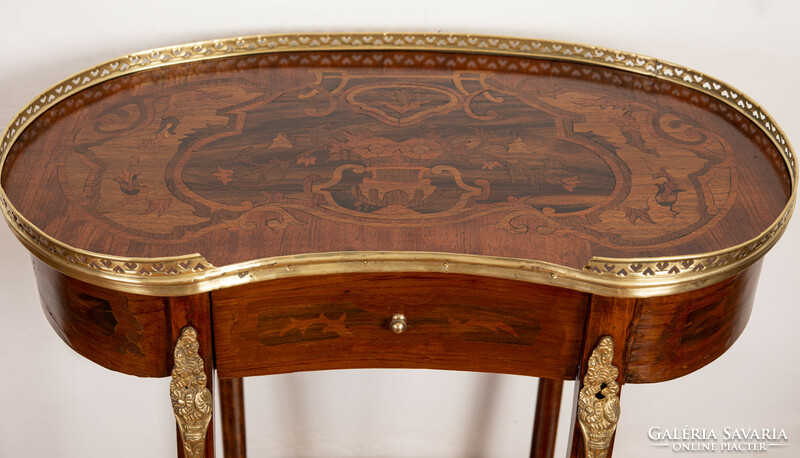 Salon table decorated with French marquetry