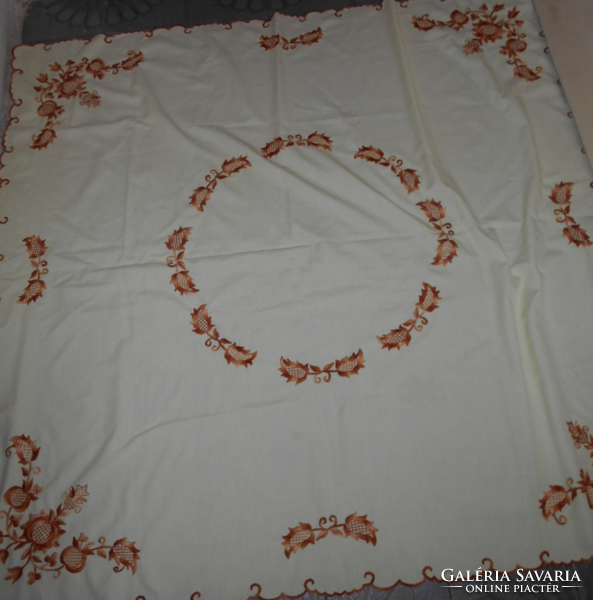 Large embroidered tablecloth 133 cm x 133 cm