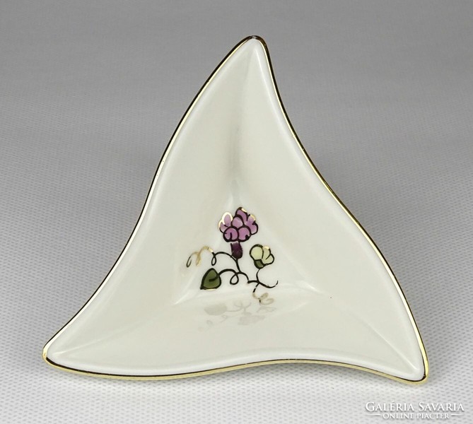 1O157 Vajszínű Zsolnay porcelán hamutál tálka