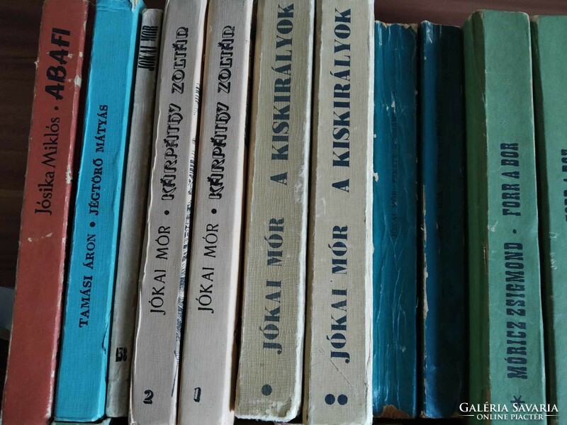 Könyvcsomag,23 író művei egyben  (32 db, köztük 2 kötetes), Jókai, Móricz, Mikszáth, stb.
