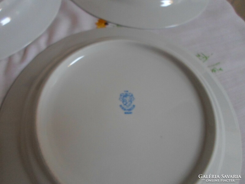 Alföld porcelain white plate with gold border 8. (Riveted, small plate)