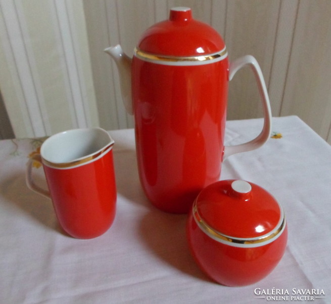 Hollóházi porcelán, piros kávéskészlet (mokkás készlet): kanna, kiöntő, csészék, csészealj