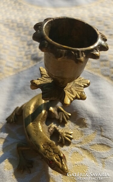 Lizard copper table candle holder