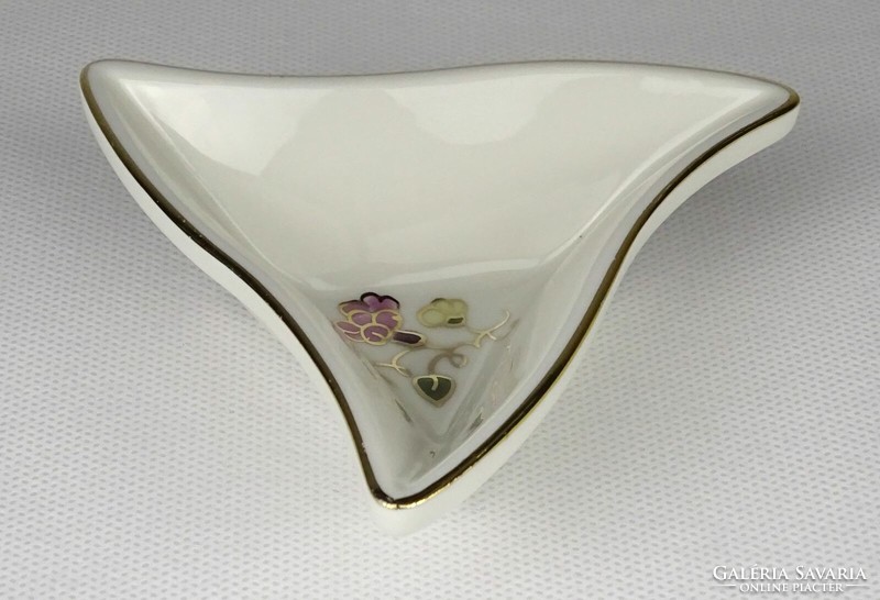 1O157 Vajszínű Zsolnay porcelán hamutál tálka