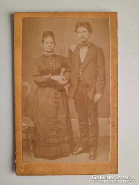 Antik vizitkártya (CdV) fotó, házaspár, Záhor Lipót, Eger, 1880