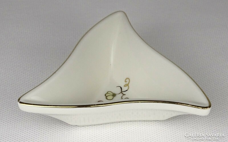 1O157 butter colored Zsolnay porcelain ashtray bowl