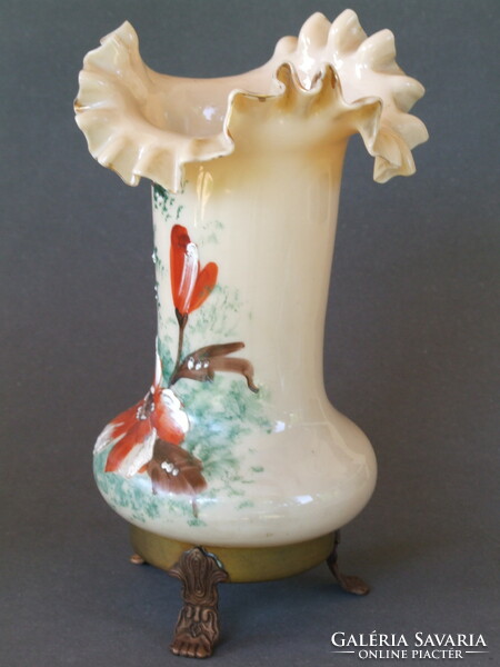 Glass vases (050619)