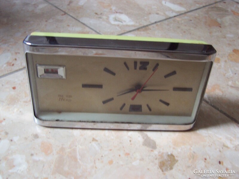 Desk retro clock