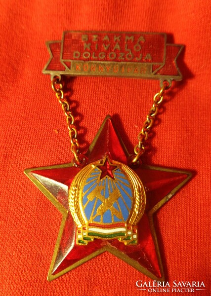 Numbered award for outstanding worker of profession with cancer crest - light industry/ on chest strap, 40 mm./