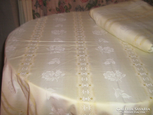 Csodaszép vintage pasztell színű rózsás damaszt ágynemű garnitúra paplan nagypárna kispárnával